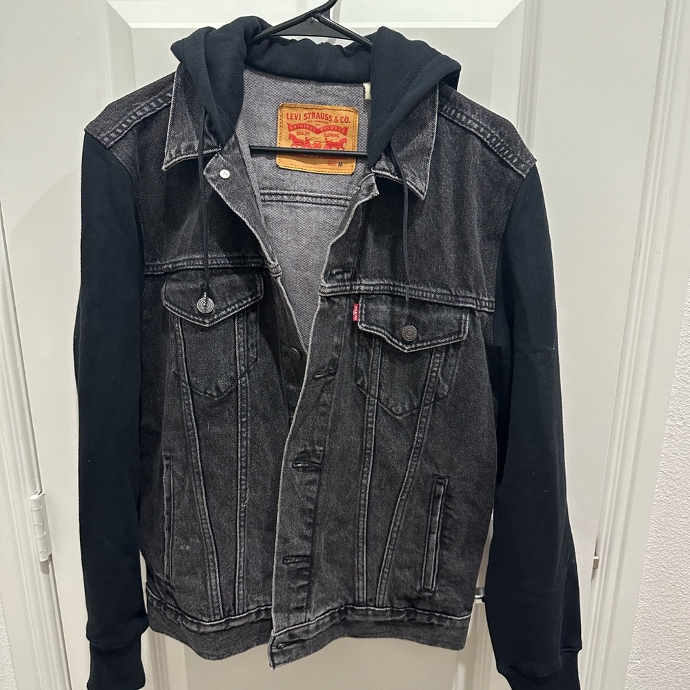 Black Levi’s Hoodie Jean Jacket